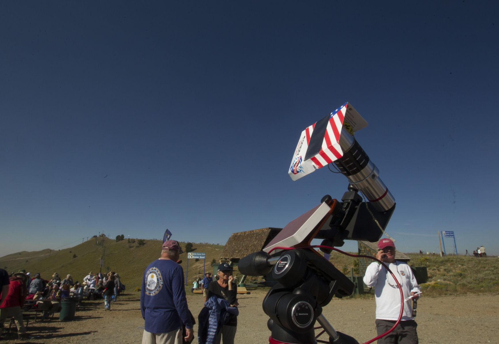 Solar eclipse draws spectators to Baldy
